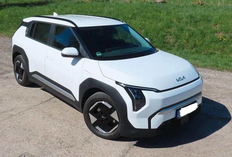 Second-hand Kia EV3 Air 150 kW (204 CP) 2025 Alb SUV