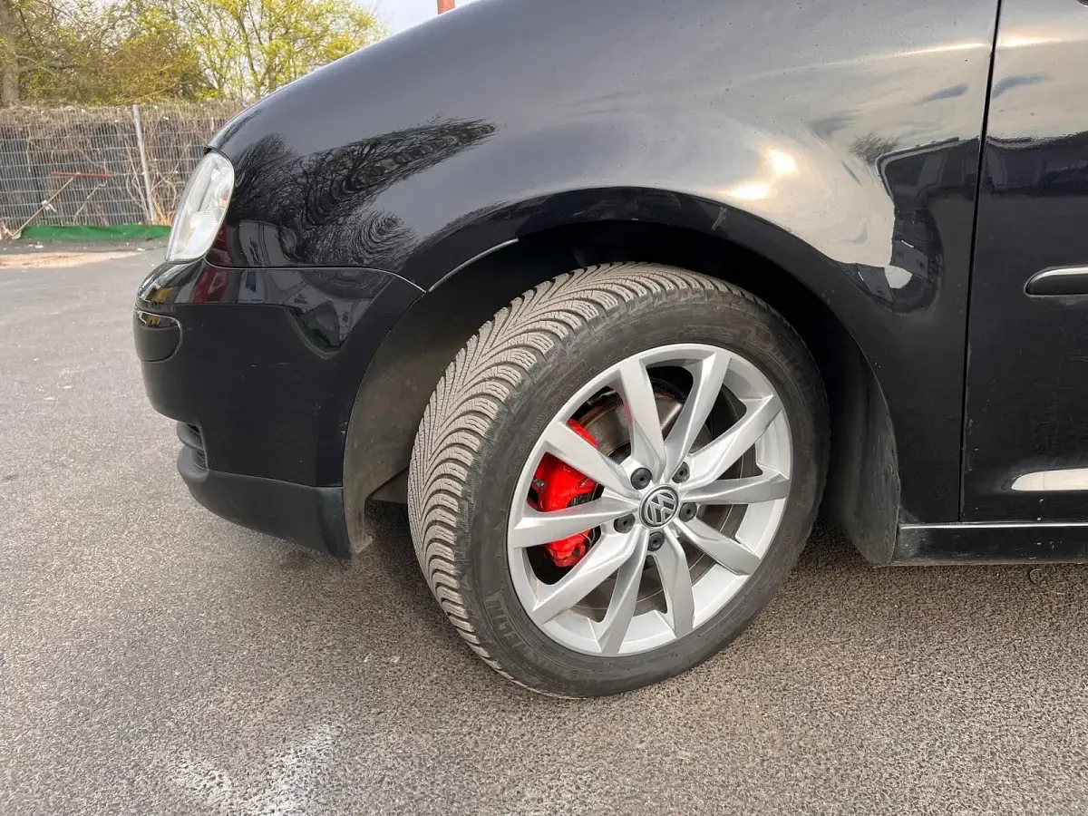 Gebraucht VW Touran 140 PS (102 kW) 2004 Schwarz Van / Kleinbus