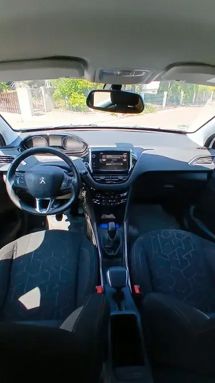 Gebraucht Peugeot 2008 Style 110 PS (80 kW) 2015 Weiß SUV