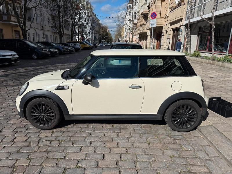 Second-hand Mini ONE 98 CP (72 kW) 2011 Alb Hatchback