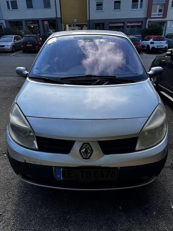 Grau Gebraucht 2005 Renault Mégane GrandTour Kombi | 700 € (Superpreis) - Bild 1/4
