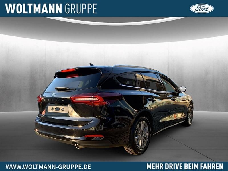 Neu Ford Focus Titanium X 155 PS (114 kW) 2026 Obsidianschwarz metallic Limousine