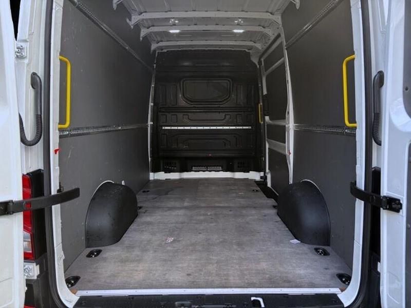 Gebraucht VW Crafter 177 PS (130 kW) 2025 Weiss Van