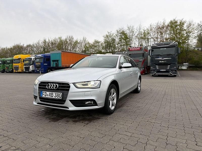 Gebraucht Audi A4 Attraction 150 PS (110 kW) 2014 Silber Kombi
