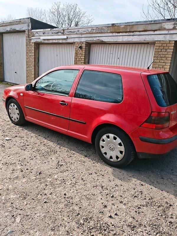 Gebraucht VW Golf 101 PS (74 kW) 2000 Rot Coupé