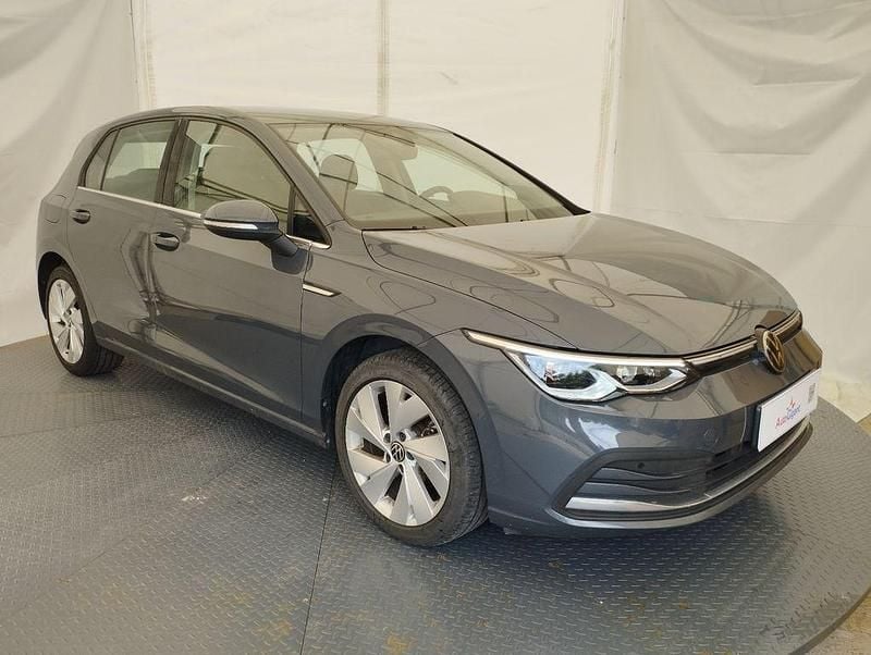 Gebraucht VW Golf VIII Style 150 PS (110 kW) 2023 Grau Limousine