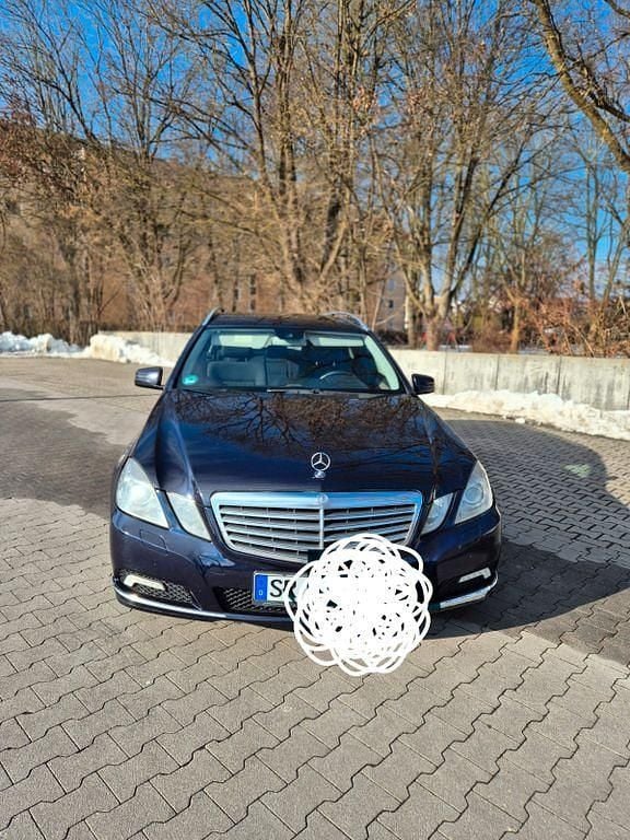 Gebraucht Mercedes E350 Elegance 231 PS (169 kW) 2010 Blau Limousine