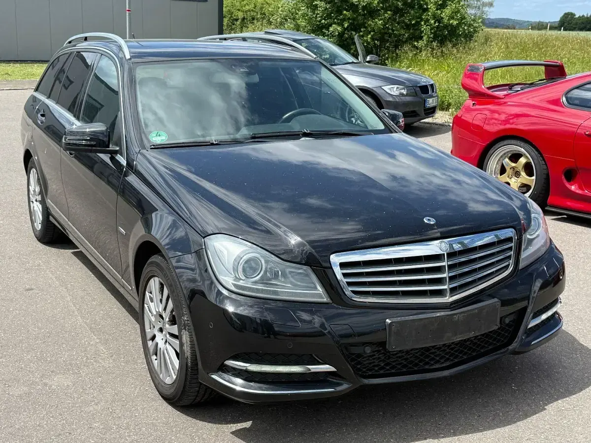 Gebraucht Mercedes C200 136 PS (100 kW) 2011 Schwarz Kombi