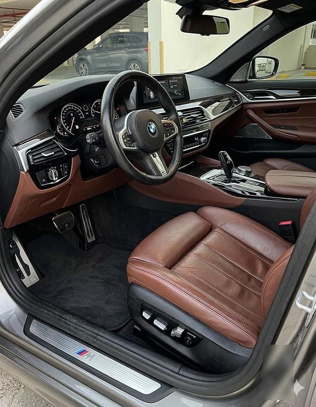 Gebraucht BMW 520 177 PS (130 kW) 2007 Grau Limousine