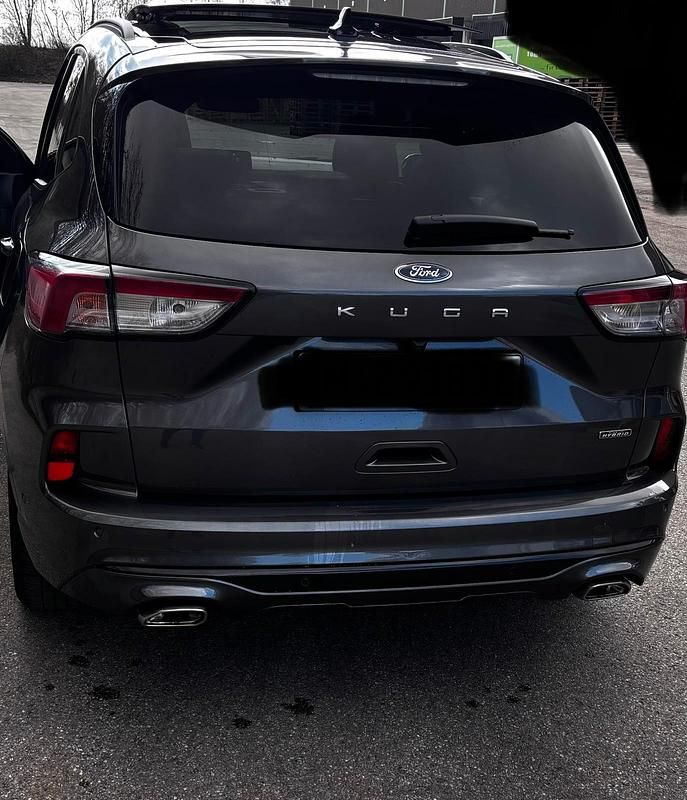 Gebraucht Ford Kuga ST-Line X 152 PS (111 kW) 2022 Grau SUV