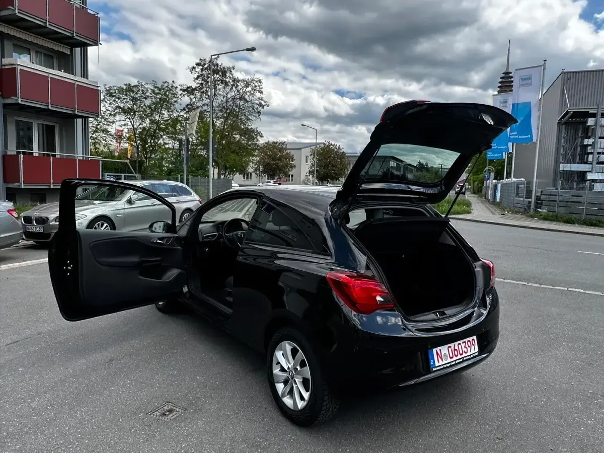 Gebraucht Opel Corsa Active 90 PS (66 kW) 2017 Schwarz Kleinwagen
