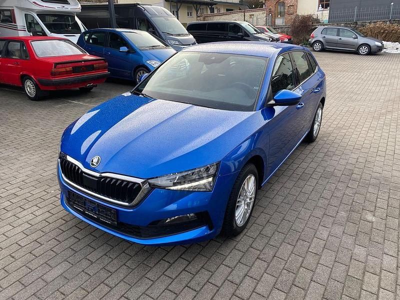 Gebraucht Skoda Scala Dynamic 116 PS (85 kW) 2019 Blau Kleinwagen