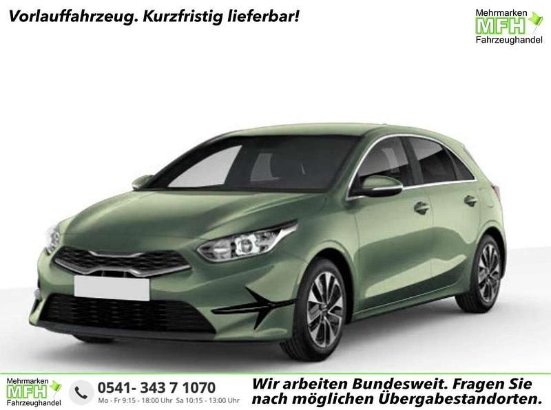 Neu Kia Ceed Silver 140 PS (102 kW) 2025 Experience grün metallic Kleinwagen