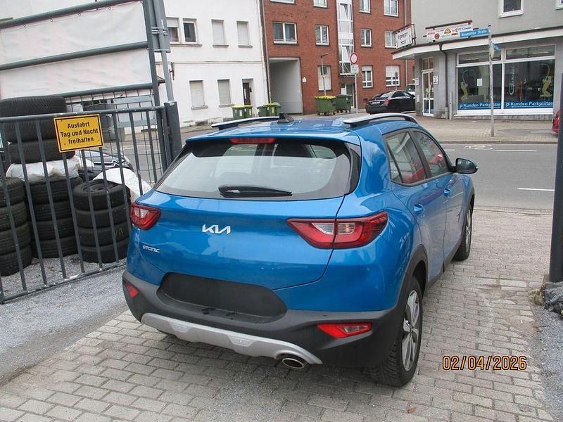 Gebraucht Kia Stonic Vision 101 PS (74 kW) 2024 Blau SUV