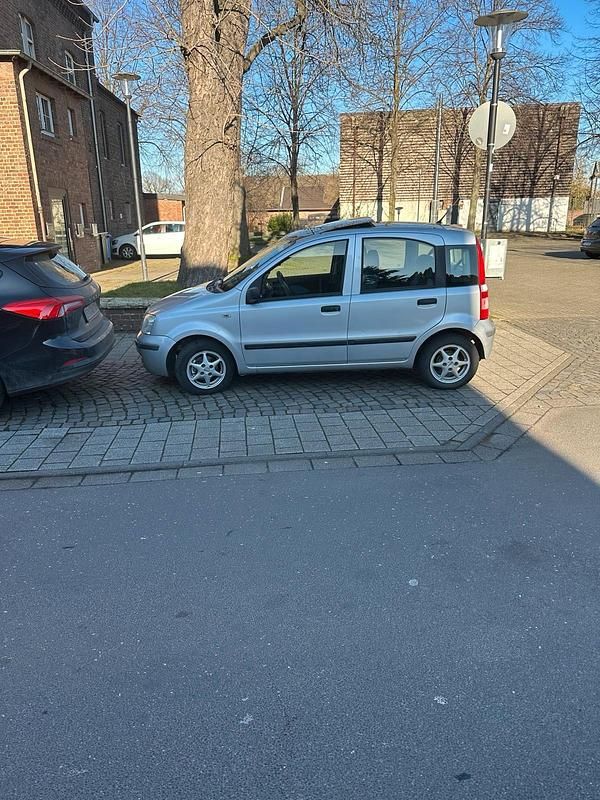 Gebraucht Fiat Panda 44 PS (32 kW) 2009 Silber Kleinwagen