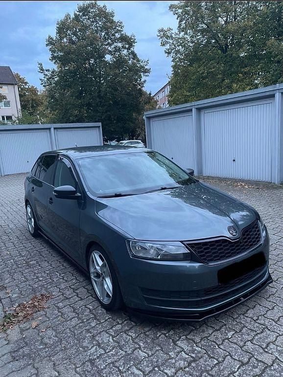 Gebraucht Skoda Rapid Active 90 PS (66 kW) 2017 Grau Limousine