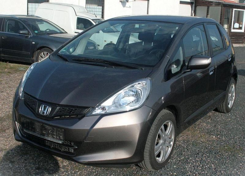Gebraucht Honda Jazz Trend 99 PS (72 kW) 2013 Braun Kleinwagen