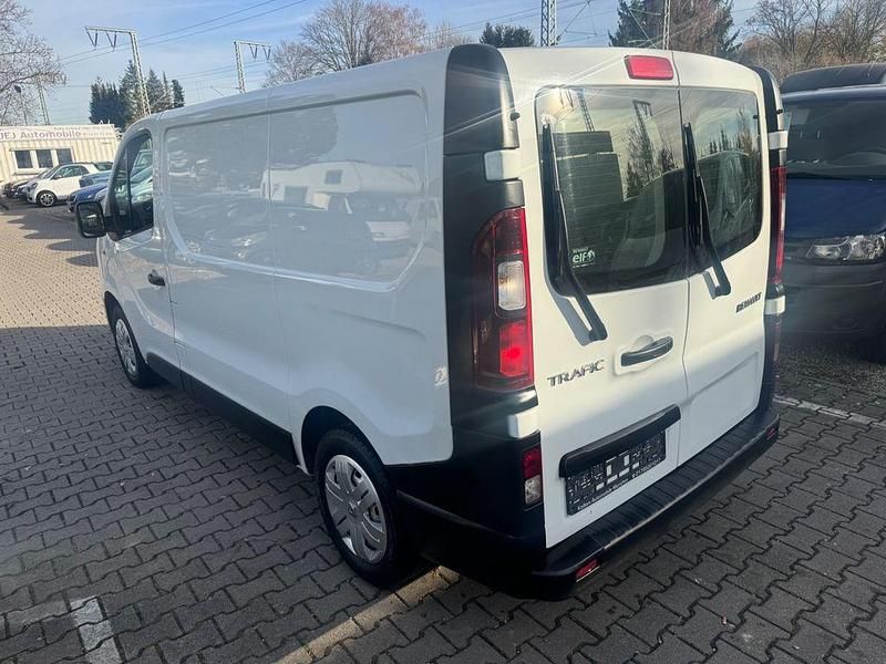 Gebraucht Renault Trafic Komfort 95 PS (69 kW) 2019 Weiß Van / Kleinbus