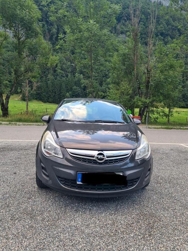 Grau Gebraucht 2013 Opel Corsa Active Kleinwagen | 4.100 € (Fairer Preis) - Bild 1/4