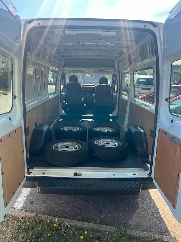 Second-hand Ford Transit 100 CP (73 kW) 2014 Alb Monovolum