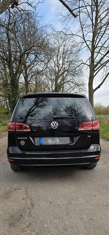 Gebraucht VW Sharan Sound 150 PS (110 kW) 2017 Schwarz Van / Kleinbus