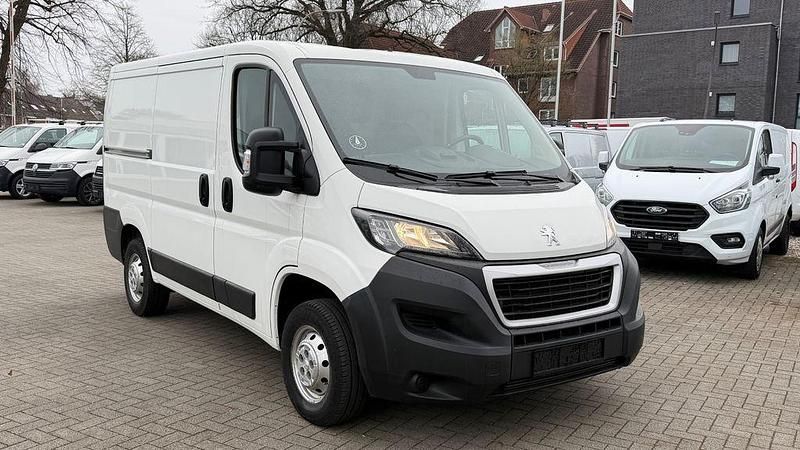 Gebraucht Peugeot Boxer 140 PS (102 kW) 2021 Weiß Van
