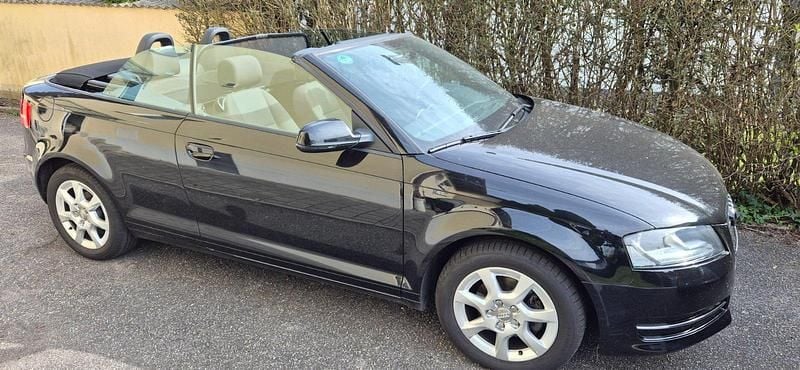 Gebraucht Audi A3 Cabriolet 125 PS (91 kW) 2011 Schwarz Cabrio