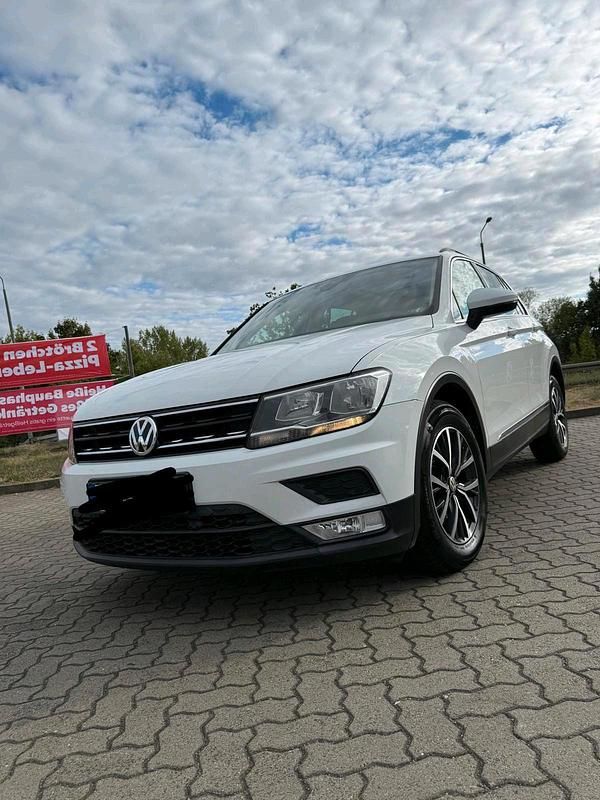Weiß Gebraucht 2016 VW Tiguan SUV | 17.500 € (Teuer) - Bild 1/4