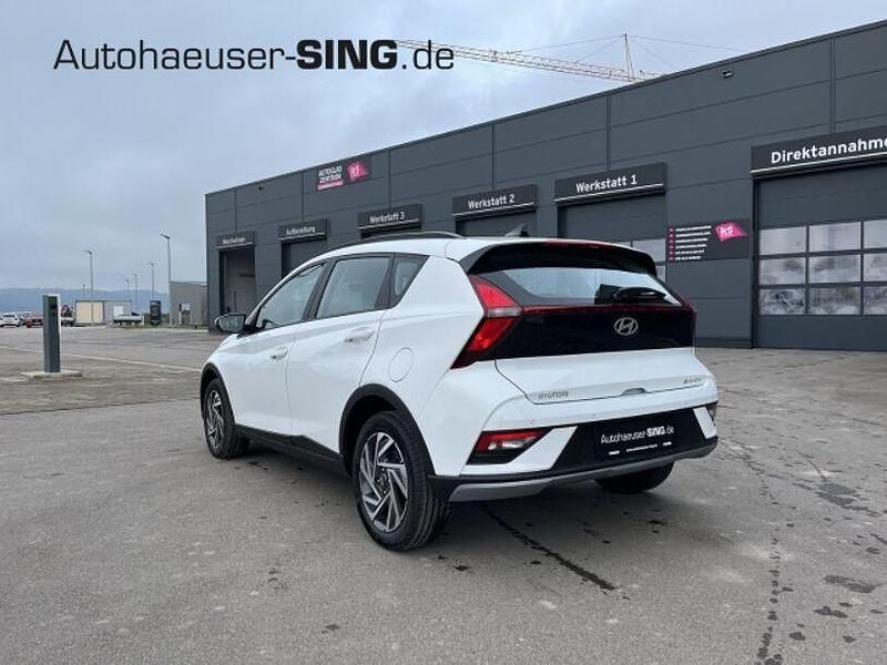 Neu Hyundai Bayon 101 PS (74 kW) 2025 Atlas white SUV