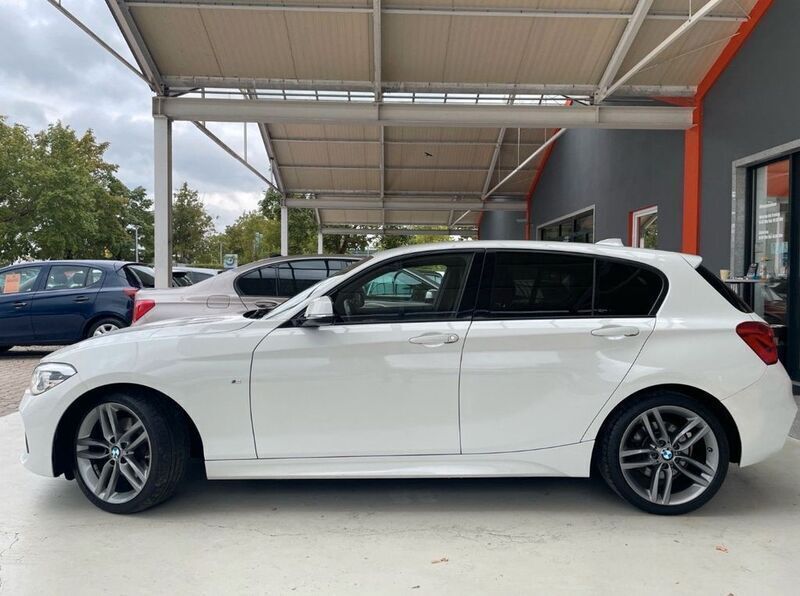 Weiß Gebraucht 2015 BMW 125 M Sport Kleinwagen | 17.000 € (Fairer Preis) - Bild 1/4
