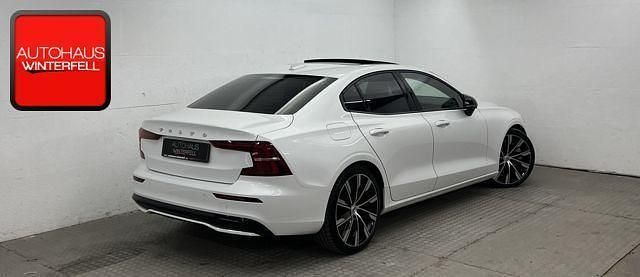 Gebraucht Volvo S60 Ultimate 250 PS (183 kW) 2023 Weiß Limousine