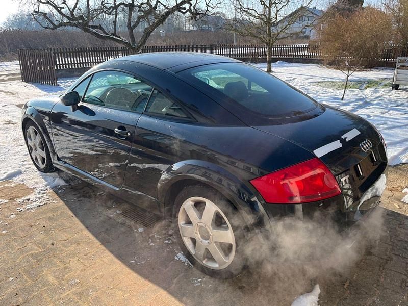 Second-hand Audi TT Performance 224 CP (164 kW) 2001 Negru Coupe