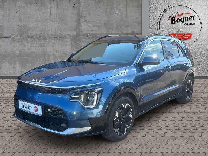 Blau Gebraucht 2023 Kia e-Niro Advance SUV | 31.990 € (Fairer Preis) - Bild 1/4
