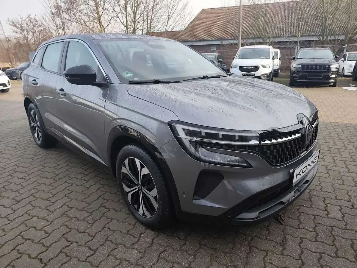 Usata Renault Austral Evolution 158 CV (116 kW) 2024 Metalliclackierung dolomitgr SUV