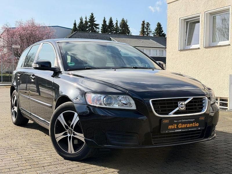Gebraucht Volvo V50 101 PS (74 kW) 2010 Schwarz Kombi