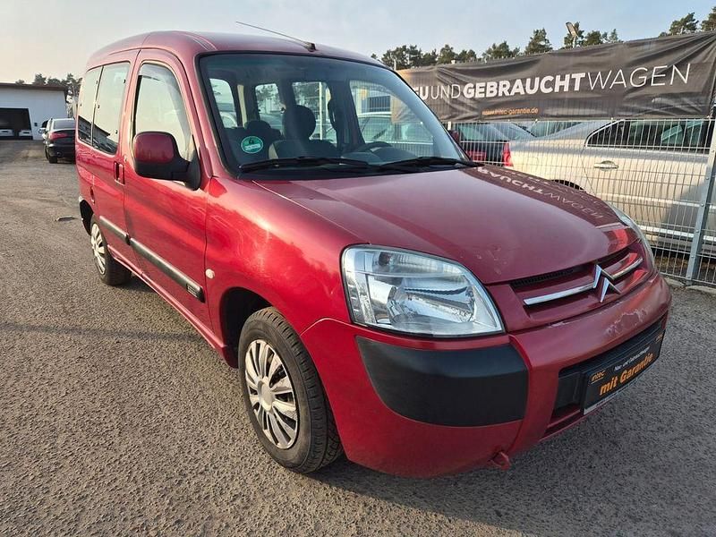 Gebraucht Citroën Berlingo 75 PS (55 kW) 2005 Rot Van / Kleinbus