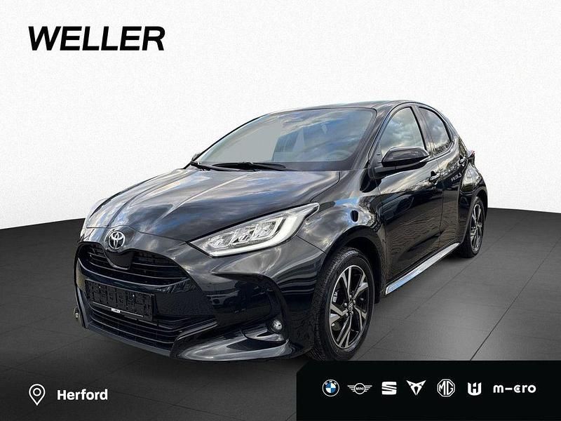 Mysticschwarz mica (schwarz) Neu 2025 Toyota Yaris Hybrid Kleinwagen | 22.290 € (Superpreis) - Bild 1/4
