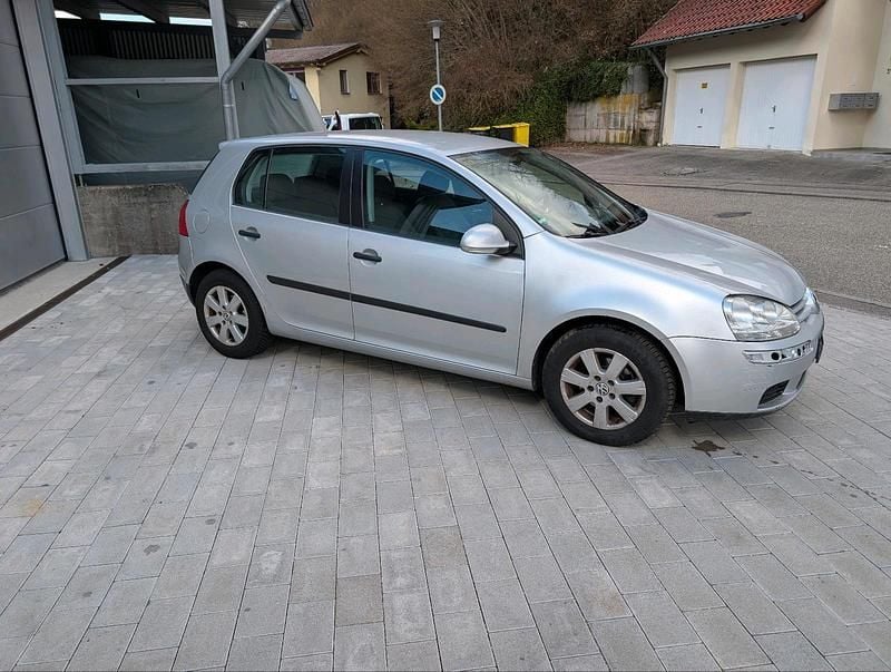 Gebraucht VW Golf IV 75 PS (55 kW) 2004 Silber Limousine