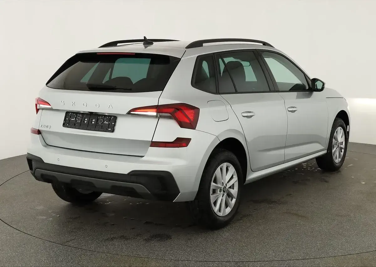 Gebraucht Skoda Kamiq Premium Edition 150 PS (110 kW) 2024 Moonweiß perleffekt SUV