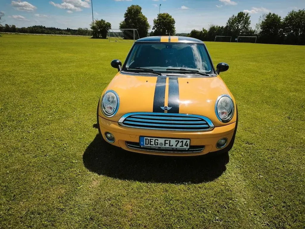 Gebraucht Mini Cooper 122 PS (89 kW) 2009 Gelb Kleinwagen