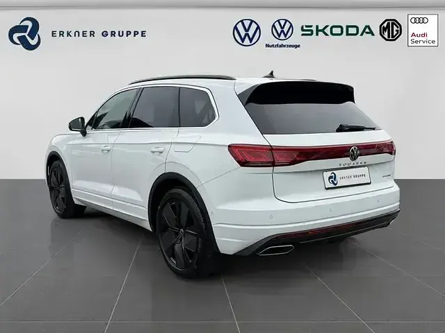Gebraucht VW Touareg Elegance 381 PS (280 kW) 2024 Pure white SUV