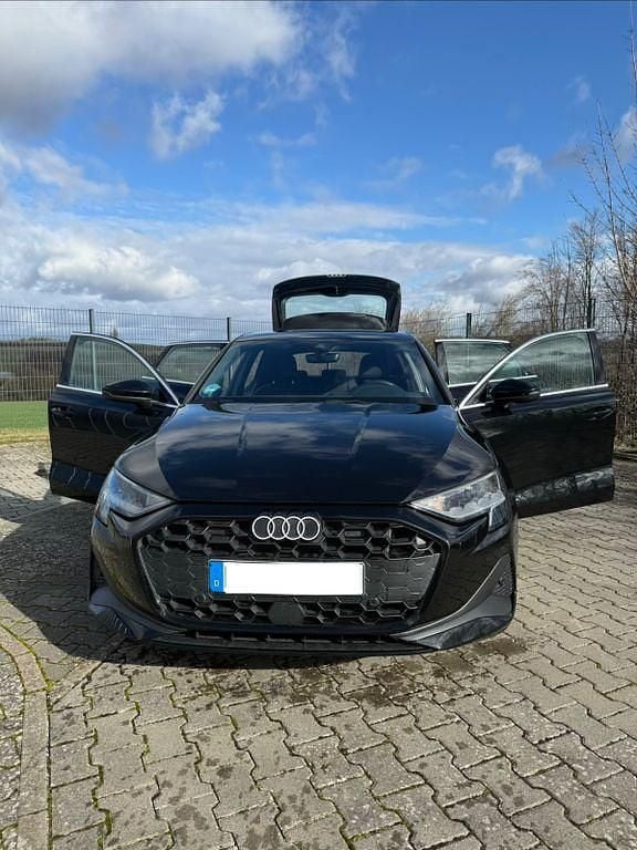 Gebraucht Audi A3 150 PS (110 kW) 2024 Schwarz Limousine