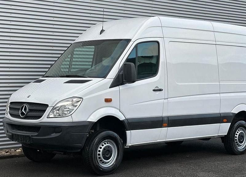 Weiß Gebraucht 2009 Mercedes Sprinter Van | 15.900 € (Fairer Preis) - Bild 1/4