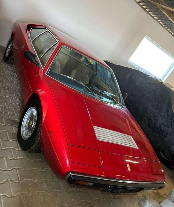 Rot Gebraucht 1976 Ferrari Dino GT4 Coupé | 49.900 € - Bild 1/4