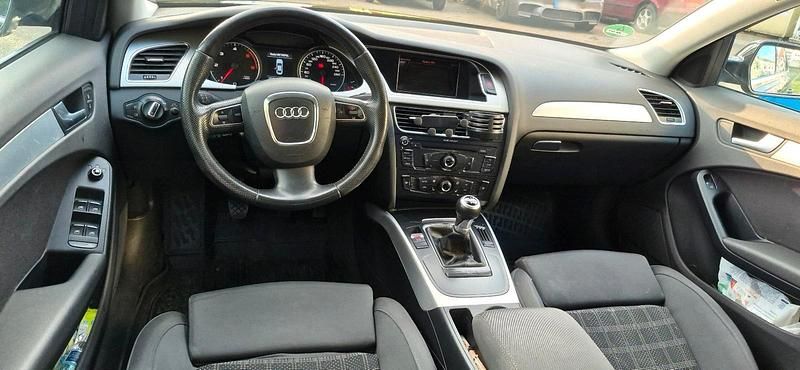Gebraucht Audi A4 143 PS (105 kW) 2010 Schwarz Limousine