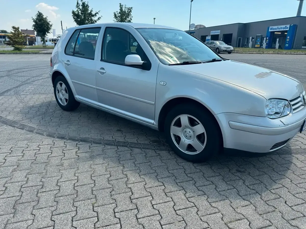 Gebraucht VW Golf IV 2000 Silber Limousine