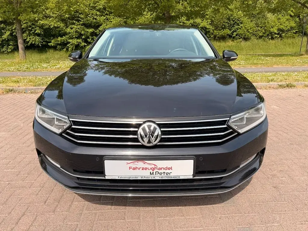 Second-hand VW Passat Highline 179 CP (131 kW) 2017 Negru Berlinǎ