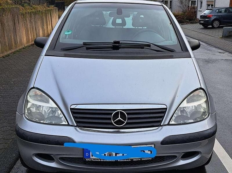 Gebraucht Mercedes A140 Classic 82 PS (60 kW) 2002 Silber Limousine