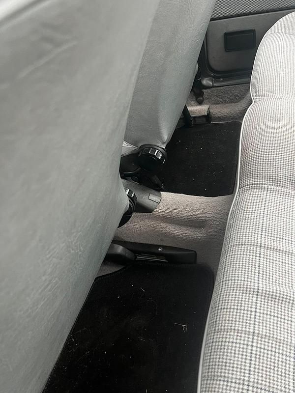 Second-hand VW Jetta 90 CP (66 kW) 1989 Verde Berlinǎ