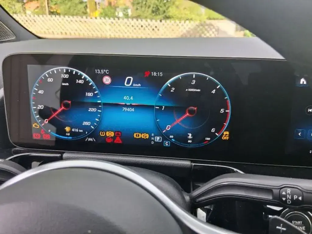 Gebraucht Mercedes 200 150 PS (110 kW) 2020 Nachtschwarz Limousine